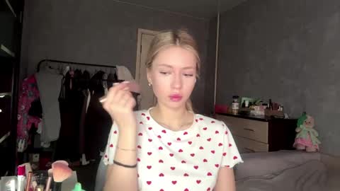 Eva online show from April 15, 2026, 6:31 am