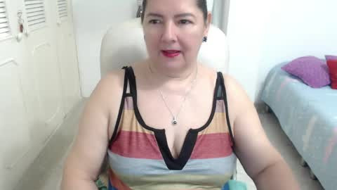 leonela   online show from April 15, 2026, 2:07 am