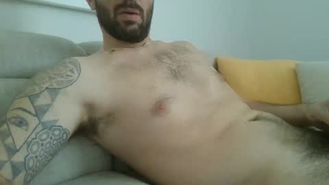 leoneleo online show from April 15, 2026, 12:56 pm