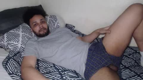 Snapshot of leonevans33 chatting on February 23, 2026, 12:09 am LSE online show from February 23, 2026, 12:09 am