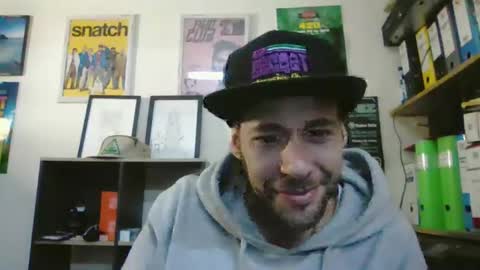 leonidascum online show from February 17, 2026, 11:50 am