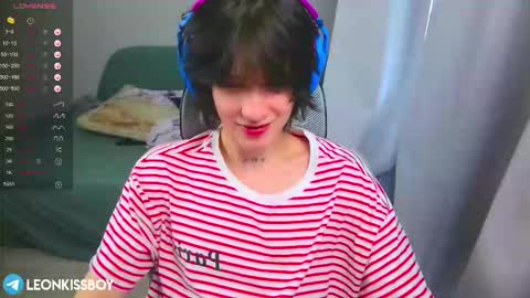 Snapshot of leonkissboy chatting on March 27, 2026, 8:26 am leonkissboy online show from March 27, 2026, 8:26 am