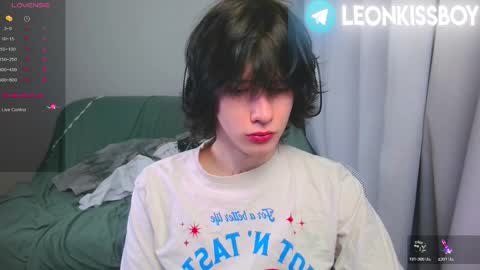 Snapshot of leonkissboy chatting on April 10, 2026, 7:07 pm leonkissboy online show from April 10, 2026, 7:07 pm