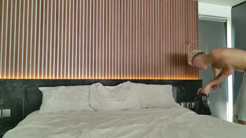 Snapshot of leonlure chatting on September 12, 2025, 8:03 am leonlure online show from September 12, 2025, 8:03 am