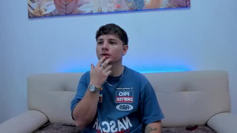 Snapshot of leoo_miller chatting on October 15, 2025, 9:15 pm Leo online show from October 15, 2025, 9:15 pm