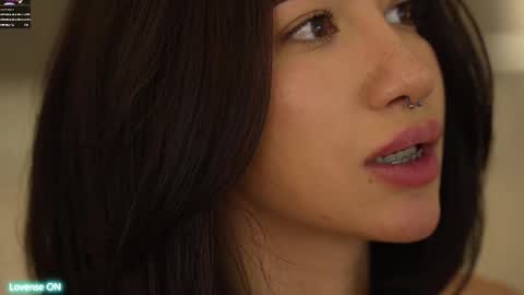 Snapshot of leoramallis chatting on February 15, 2025, 3:50 pm Leora online show from February 15, 2025, 3:50 pm