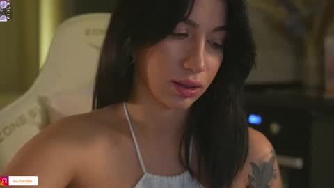 Snapshot of leoramallis chatting on October 27, 2025, 5:28 pm Leora online show from October 27, 2025, 5:28 pm