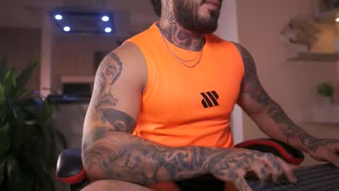 Snapshot of leosalvatore_ chatting on October 17, 2025, 4:48 am Leo Salvatore online show from October 17, 2025, 4:48 am