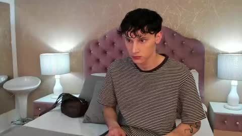 LephyStar online show from April 17, 2026, 3:42 am