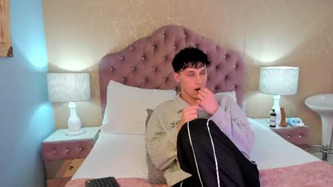 Snapshot of lephystar chatting on June 19, 2026, 12:48 am LephyStar online show from June 19, 2026, 12:48 am