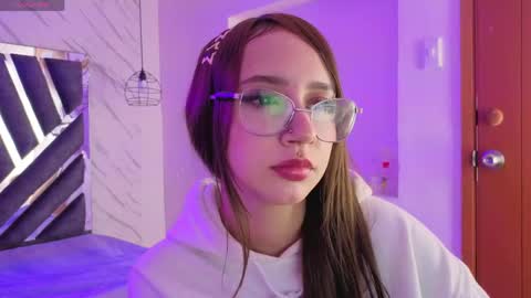 Snapshot of leri_rose_ chatting on May 4, 2026, 11:28 am online show from May 4, 2026, 11:28 am