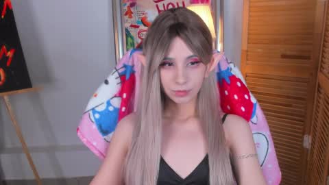 Eveline online show from April 1, 2026, 1:28 am