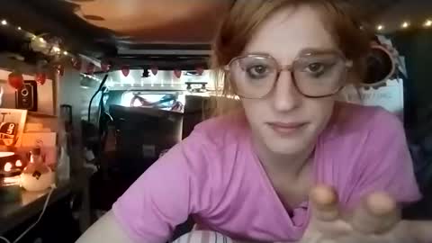 LesleyGumGrass- The Boring Trans girl online show from December 16, 2025, 6:24 pm