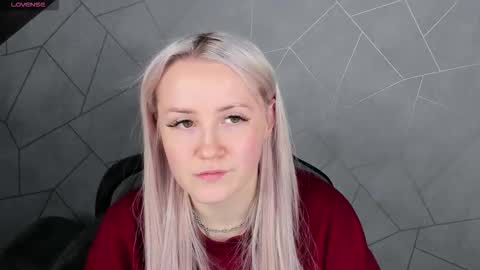 Snapshot of leslie_bell chatting on October 21, 2025, 2:23 am Joyce online show from October 21, 2025, 2:23 am