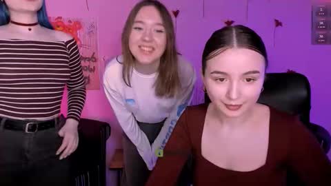 leslie_bird online show from March 1, 2026, 10:06 am