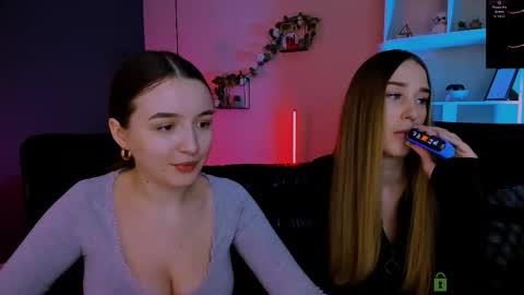 leslie_bird online show from March 24, 2026, 9:58 am