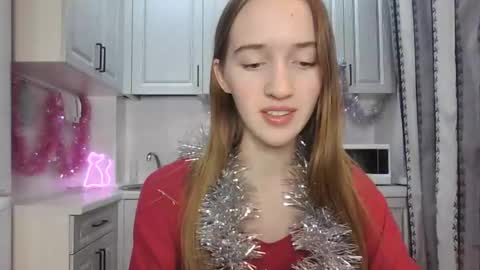  LESLIE   online show from December 24, 2024, 3:16 pm