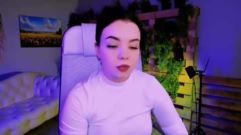 Snapshot of leslierowe chatting on October 25, 2025, 4:46 pm LeslieRowe online show from October 25, 2025, 4:46 pm