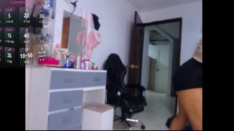 Snapshot of leslycarsson chatting on September 28, 2025, 1:33 am lesly online show from September 28, 2025, 1:33 am