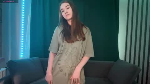 Snapshot of lessiemccoyle chatting on July 19, 2026, 2:43 pm Hello my love Im Val online show from July 19, 2026, 2:43 pm