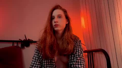 Snapshot of lessowen chatting on June 28, 2026, 9:54 pm lessowen online show from June 28, 2026, 9:54 pm