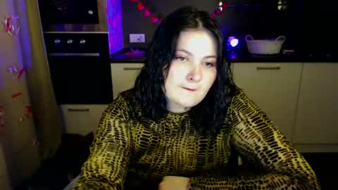 Snapshot of lesssi_ chatting on February 24, 2025, 4:38 am Alison online show from February 24, 2025, 4:38 am