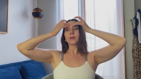 Snapshot of lessya_magic chatting on October 1, 2025, 4:51 am lessya_magic online show from October 1, 2025, 4:51 am