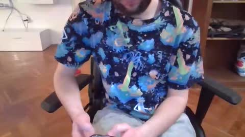 Snapshot of lestaro chatting on February 1, 2026, 10:52 pm neoglo online show from February 1, 2026, 10:52 pm