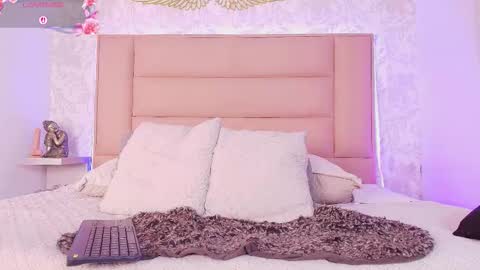 Leti White online show from February 19, 2026, 10:50 pm