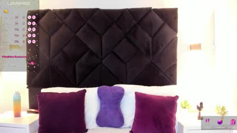 letiziia online show from November 6, 2025, 7:48 pm