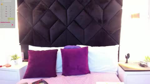 letiziia online show from December 17, 2025, 7:31 pm