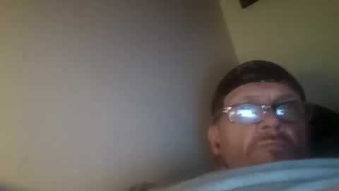 letsbate69r online show from March 11, 2025, 2:32 am
