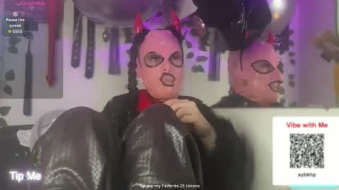 Julian Mask online show from November 28, 2025, 2:25 am