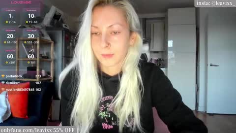 Snapshot of leusee chatting on October 25, 2025, 4:46 pm LeaVixx online show from October 25, 2025, 4:46 pm