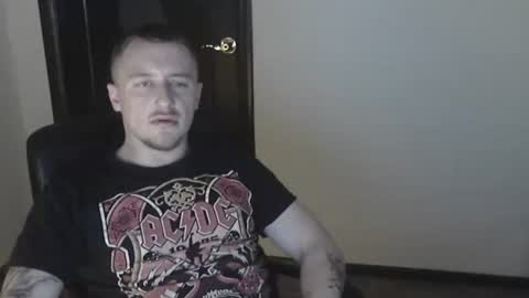 lev1ngston online show from January 13, 2025, 4:50 am