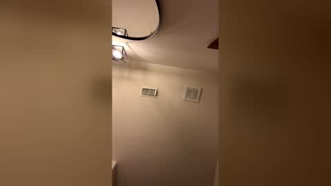 levasisa472230 online show from April 3, 2026, 12:08 am