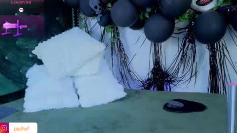 Snapshot of levi_ackermann1 chatting on October 31, 2025, 2:29 pm Levi online show from October 31, 2025, 2:29 pm