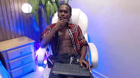 Levi Mackie online show from August 4, 2026, 8:00 pm