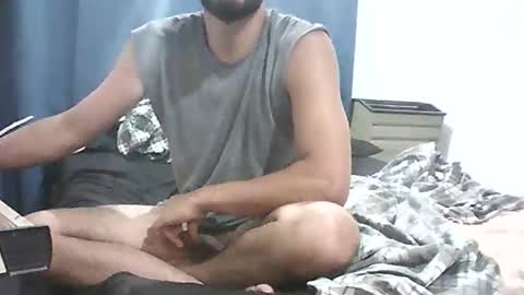 leviatanencasa online show from February 15, 2026, 3:42 pm