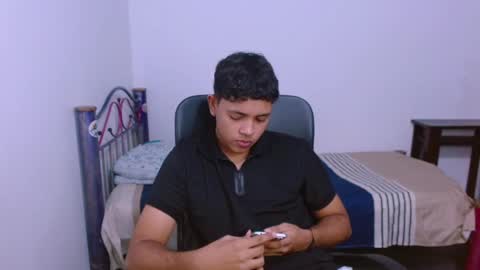 Snapshot of levii_7 chatting on October 3, 2025, 10:18 pm 0600AM-1200PM - online show from October 3, 2025, 10:18 pm