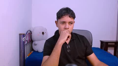 Snapshot of levii_7 chatting on November 17, 2025, 3:34 am 0600AM-1200PM - online show from November 17, 2025, 3:34 am