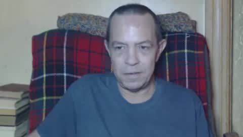 Snapshot of levon48 chatting on December 3, 2024, 1:08 am levon48 online show from December 3, 2024, 1:08 am