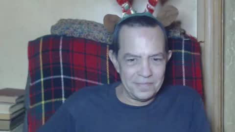 Snapshot of levon48 chatting on December 21, 2024, 1:04 am levon48 online show from December 21, 2024, 1:04 am
