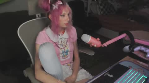 lewdy booty online show from October 18, 2025, 5:32 am