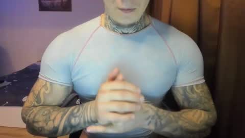 Snapshot of lewis_muscleee chatting on December 2, 2025, 8:15 pm blablablack online show from December 2, 2025, 8:15 pm
