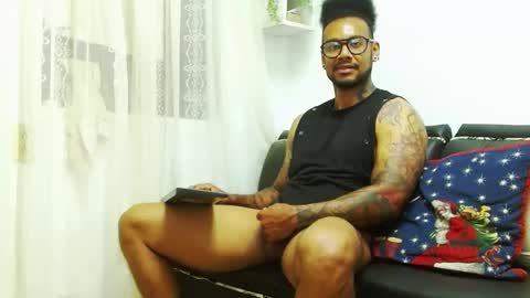 Snapshot of lewisstrong chatting on January 5, 2025, 6:56 pm Lewis Strong online show from January 5, 2025, 6:56 pm