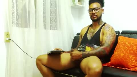 Snapshot of lewisstrong chatting on January 23, 2025, 1:41 am Lewis Strong online show from January 23, 2025, 1:41 am