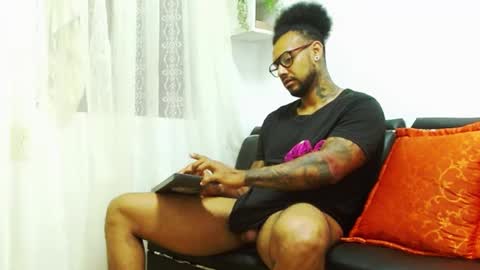 Snapshot of lewisstrong chatting on January 25, 2025, 11:02 am Lewis Strong online show from January 25, 2025, 11:02 am