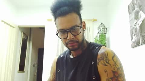 Snapshot of lewisstrong chatting on February 3, 2025, 1:19 pm Lewis Strong online show from February 3, 2025, 1:19 pm