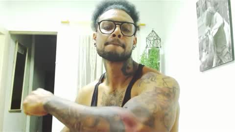 Snapshot of lewisstrong chatting on February 9, 2025, 12:17 am Lewis Strong online show from February 9, 2025, 12:17 am